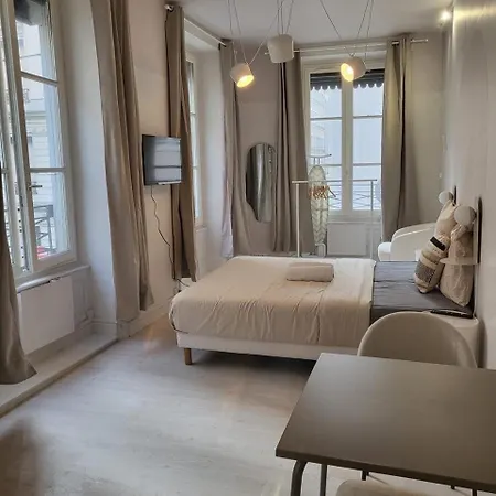 Daiquiri - Check In H24 - Wifi * Villeurbanne